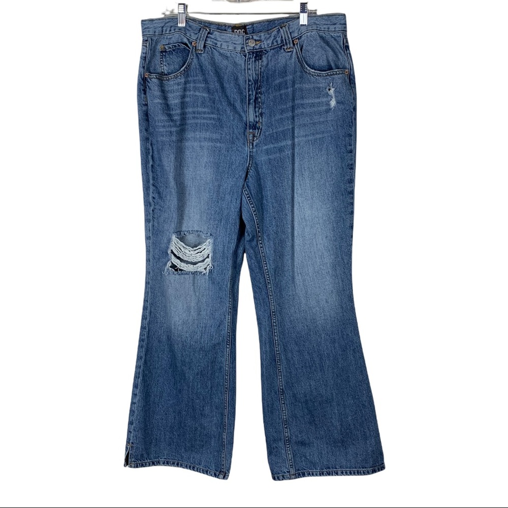 BDG Baggy Distressed Wide Leg Jeans